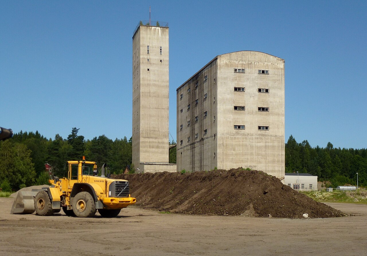 The headframe at the Tuna-Hästberg mine